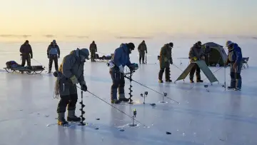 Ice Fishing Equipment and Winter Fishing Gear: Techniques, Tips, and Safety for a Successful Trip
